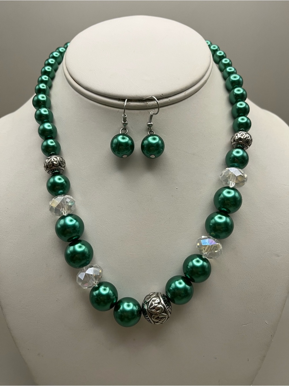 Emerald Green Faux Pearl Necklace Earring Set Silver Tone Crystal Beaded Jewelry
